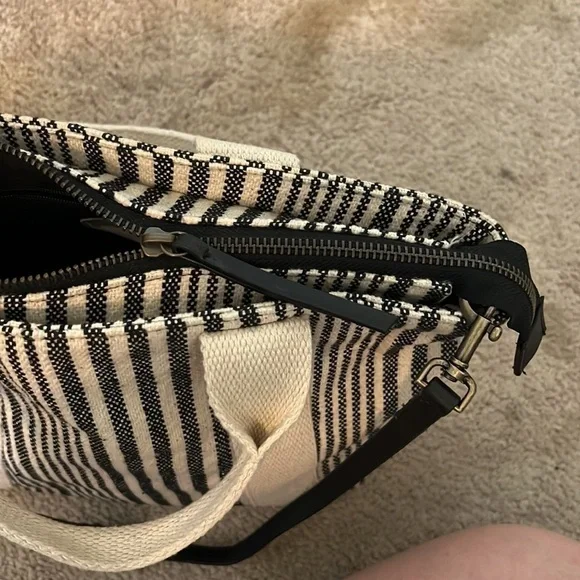 Universal Thread Canvas Purse #C - Picture 4 of 8